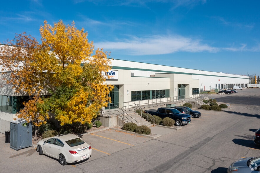 4660-4770 68 Ave SE, Calgary, AB for lease - Primary Photo - Image 1 of 7