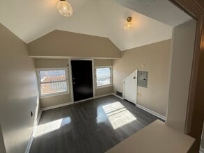 2420 Frankfort Ave, Louisville, KY for lease Interior Photo- Image 2 of 8