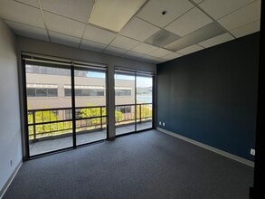 591 Redwood Hwy, Mill Valley, CA for lease Building Photo- Image 2 of 4