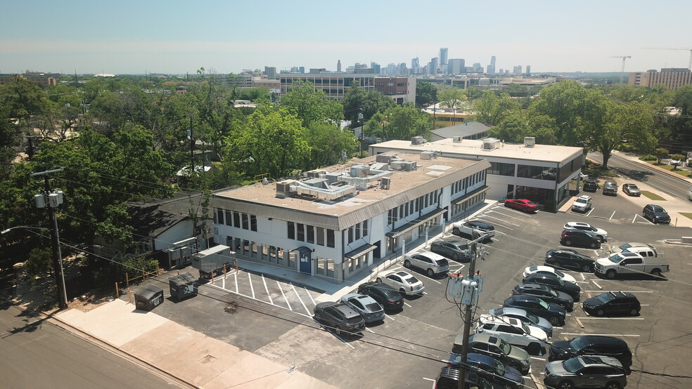 4107 Medical Pky, Austin, TX for lease - Building Photo - Image 1 of 6