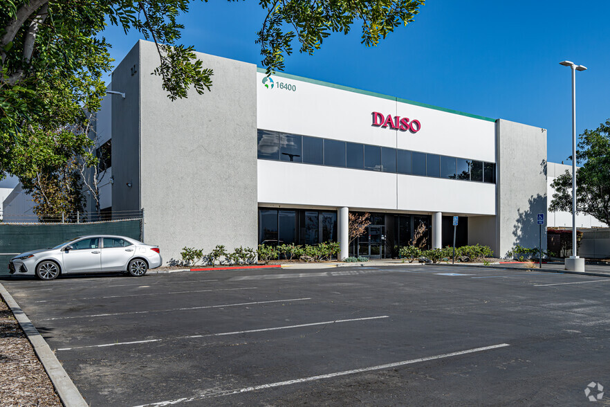 16400 Trojan Way, La Mirada, CA for lease - Building Photo - Image 1 of 5