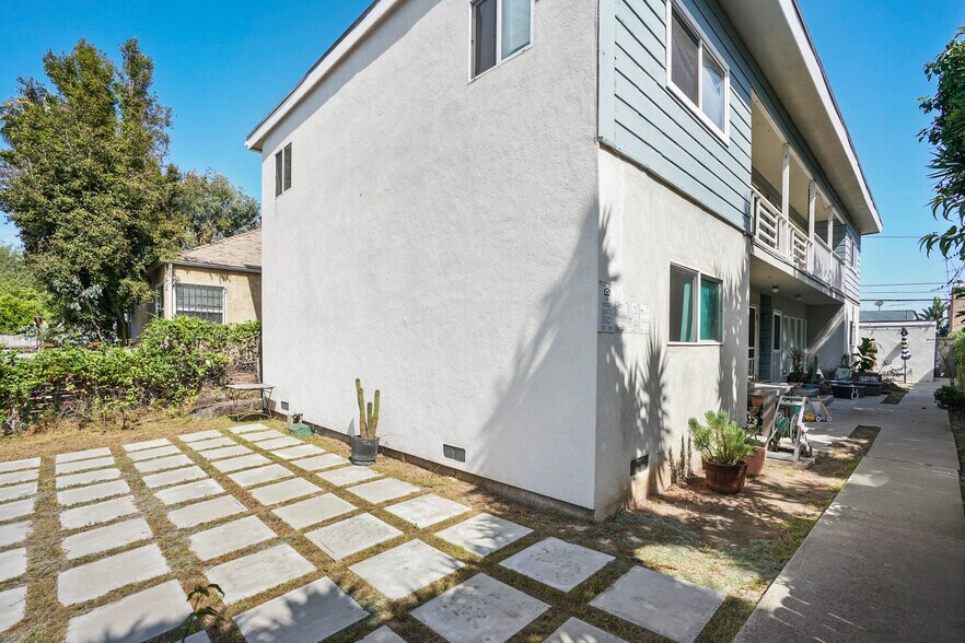 638 Rose Ave, Venice, CA for sale - Building Photo - Image 1 of 1