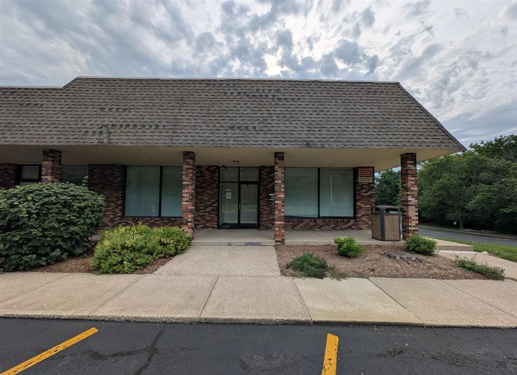 7501 N University St, Peoria, IL for lease Interior Photo- Image 1 of 14