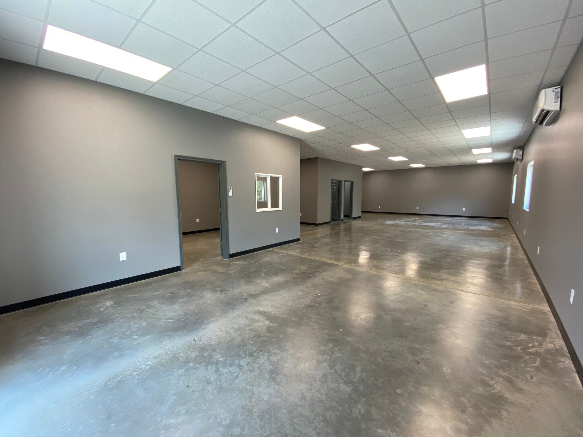 8721 S Interstate 35 W, Alvarado, TX for lease Interior Photo- Image 1 of 7