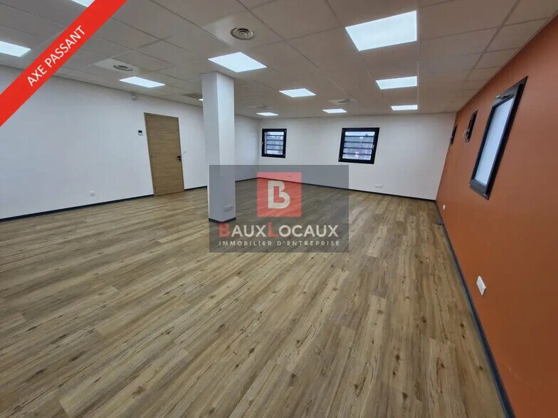 Office in Éguilles for lease - Interior Photo - Image 1 of 11