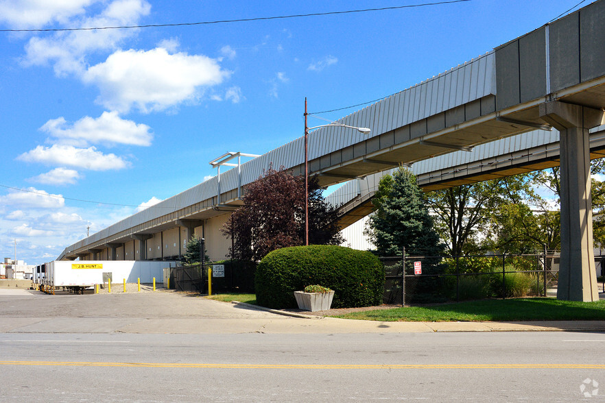 5380 Vine St, Cincinnati, OH for sale - Building Photo - Image 1 of 3