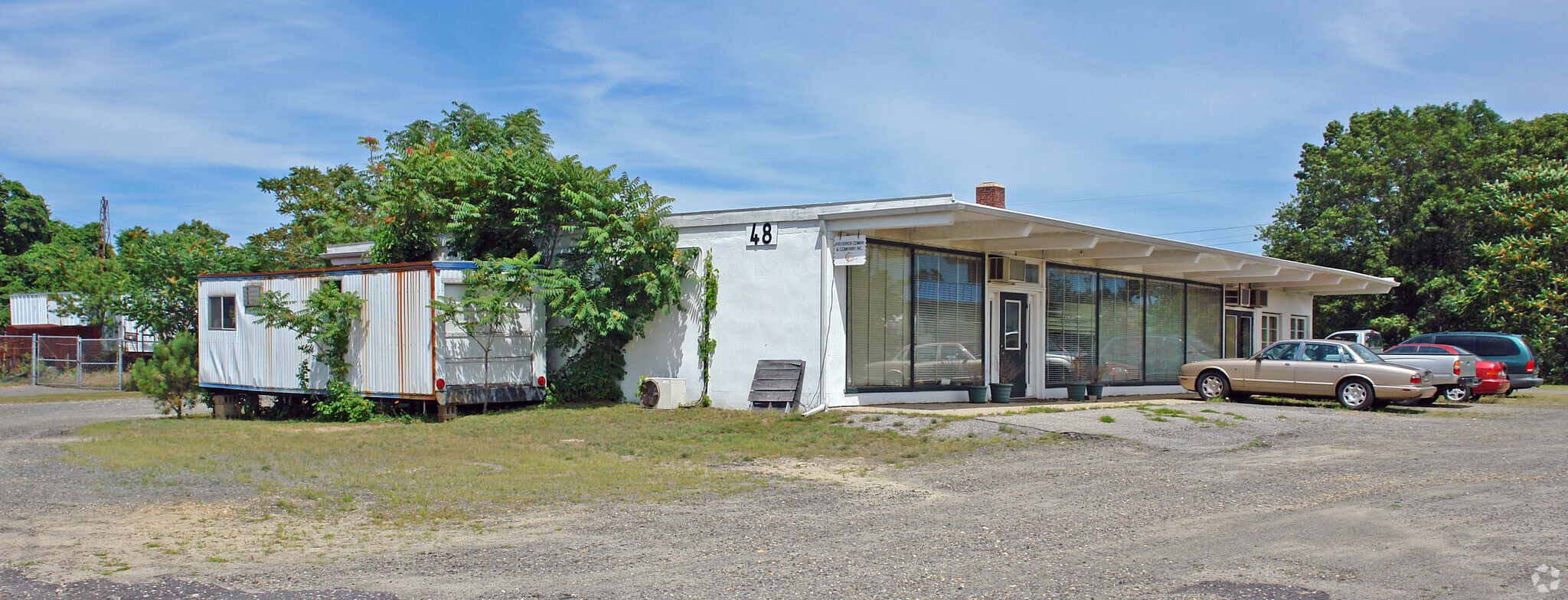 48 Kroemer Ave, Riverhead, NY for sale Primary Photo- Image 1 of 1