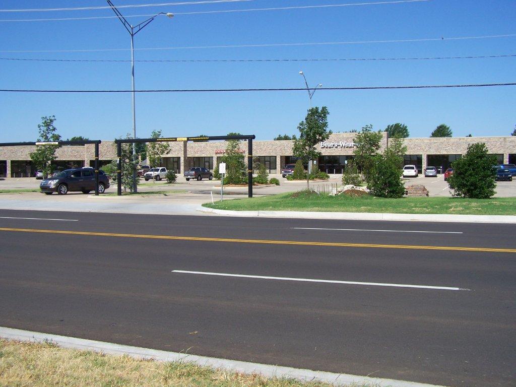 17011717 S Rd, Yukon, OK 73099