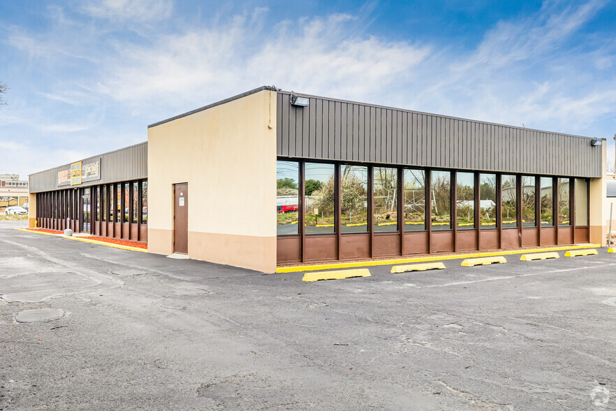 585 Broadhollow Rd, Melville, NY for lease - Building Photo - Image 2 of 6