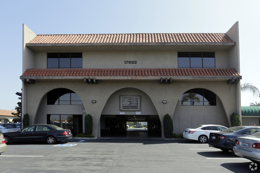 17692 Beach Blvd, Huntington Beach, CA for lease - Building Photo - Image 3 of 26