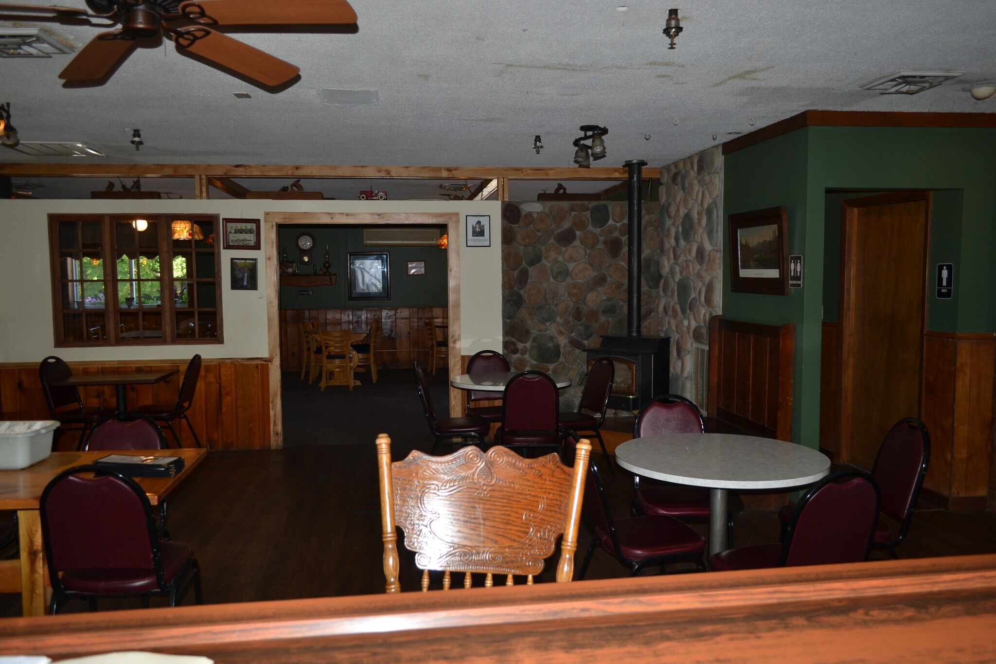 214 E Main St, Trumansburg, NY 14886 FALLS TAVERN & RESTAURANT