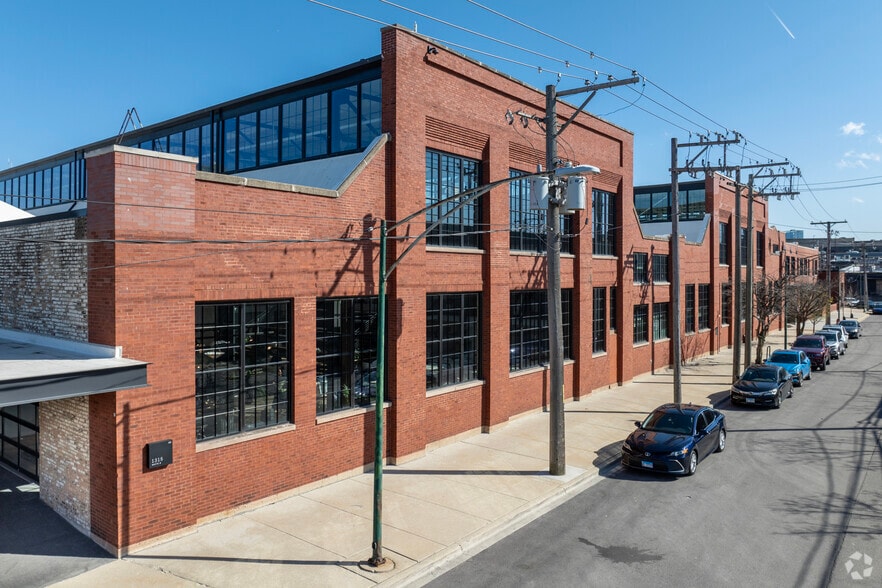 1315 N North Branch St, Chicago, IL for lease - Building Photo - Image 2 of 38