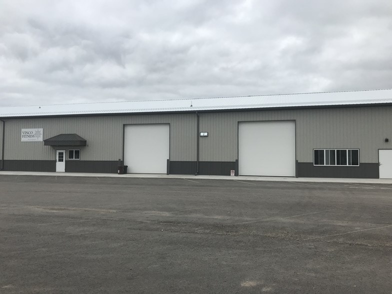 740 Moasis Dr, Little Chute, WI for sale - Building Photo - Image 1 of 1