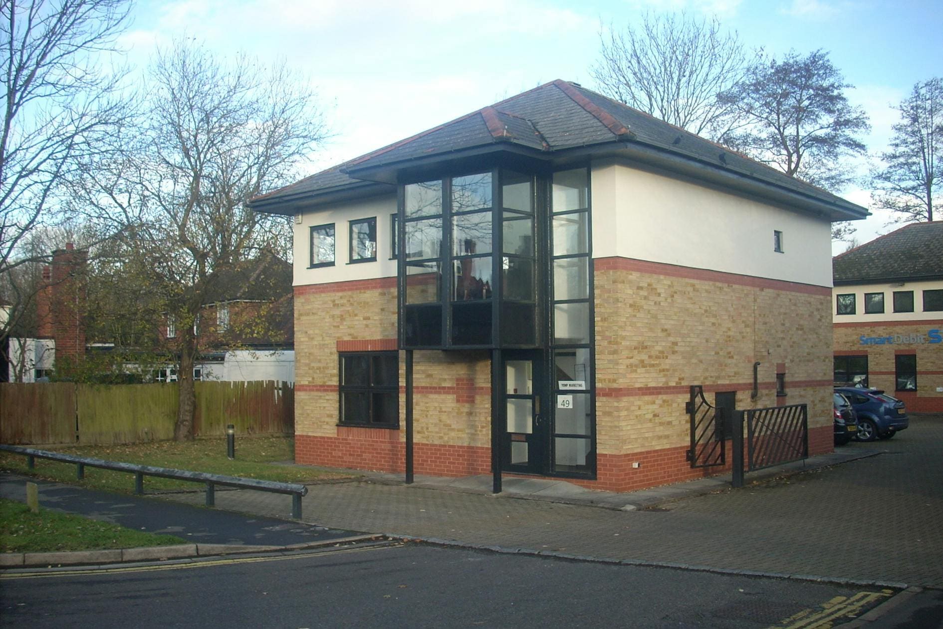 49 Guildford Rd, Bagshot for sale Building Photo- Image 1 of 1