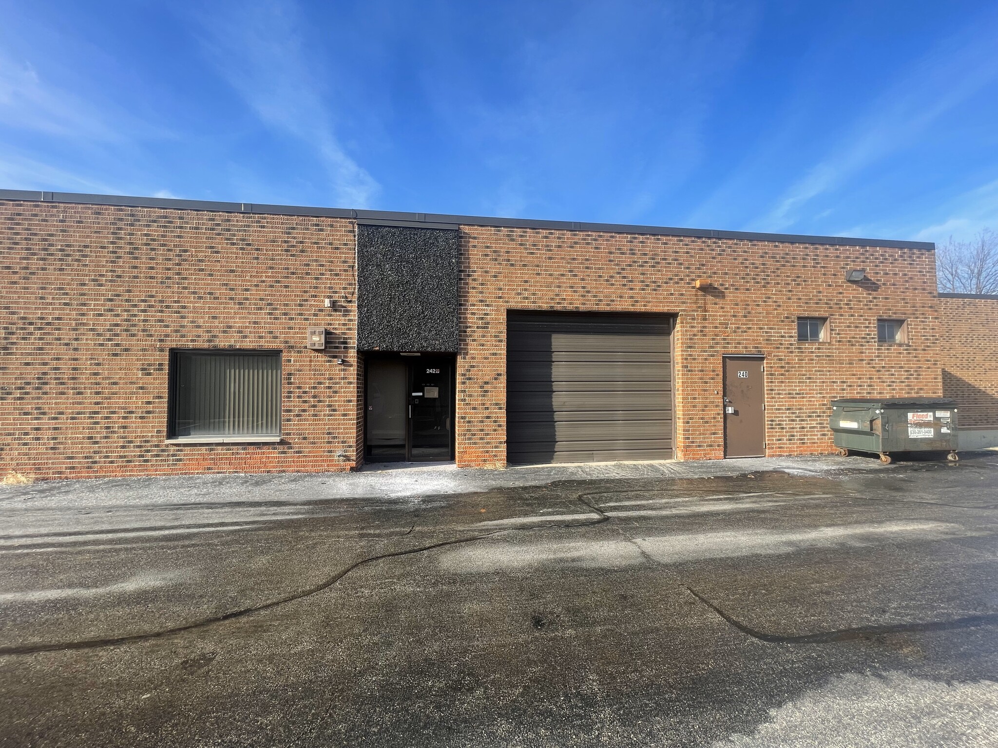 240-252 James St, Bensenville, IL for lease Building Photo- Image 1 of 9