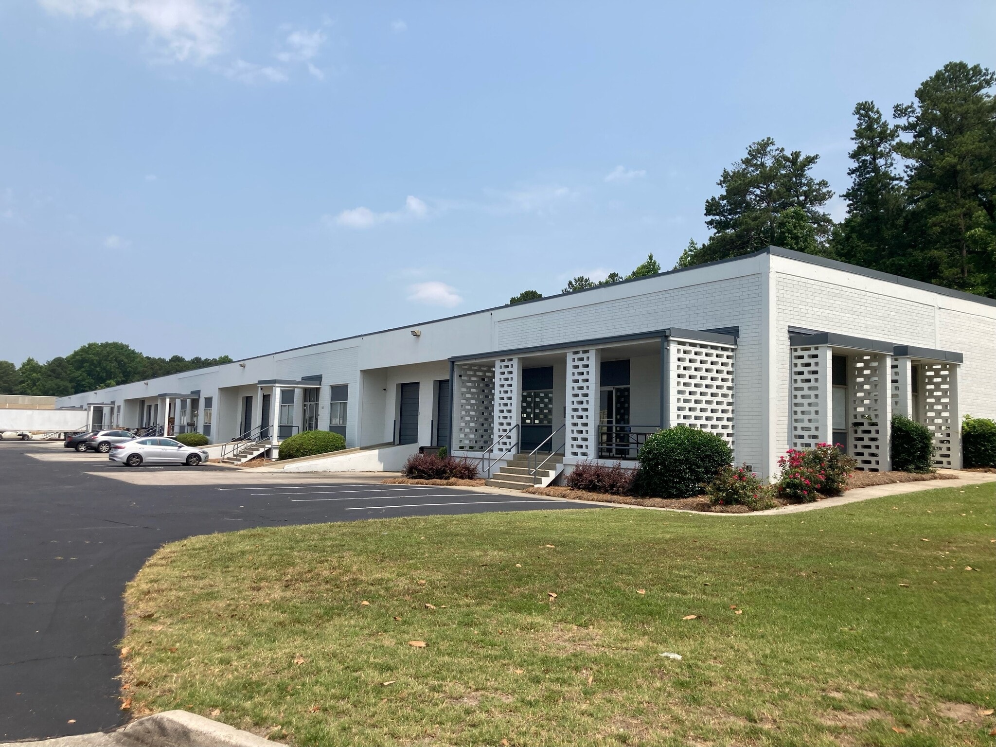 440-490 Great Southwest Pky SW, Atlanta, GA for lease Building Photo- Image 1 of 4
