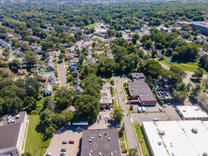 111 Galway Pl, Teaneck, NJ for lease Building Photo- Image 1 of 15