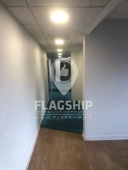 Office in Boulogne-Billancourt for lease - Interior Photo - Image 2 of 7