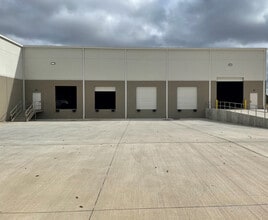 4151 Clay Business Dr, Katy, TX for lease Building Photo- Image 2 of 3