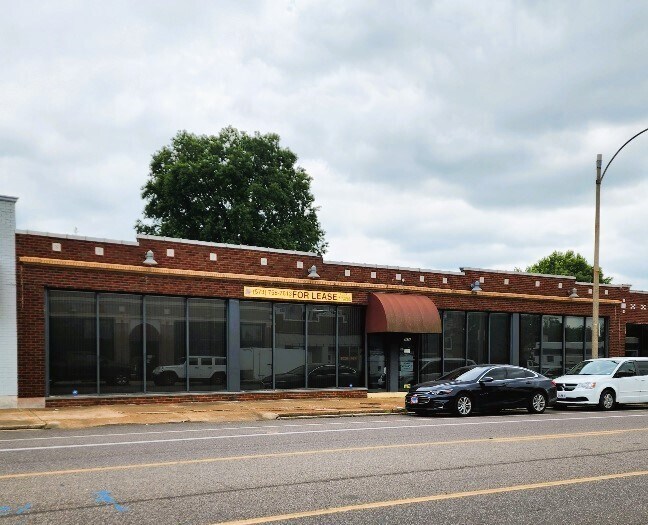 5626 Gravois Ave, Saint Louis, MO 63116