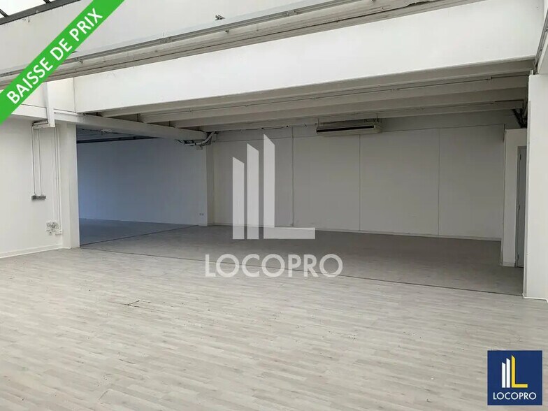 Office in Villeneuve-Loubet for lease - Interior Photo - Image 2 of 16