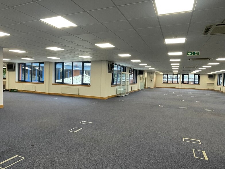 Davis Rd, Chessington for sale - Building Photo - Image 3 of 4