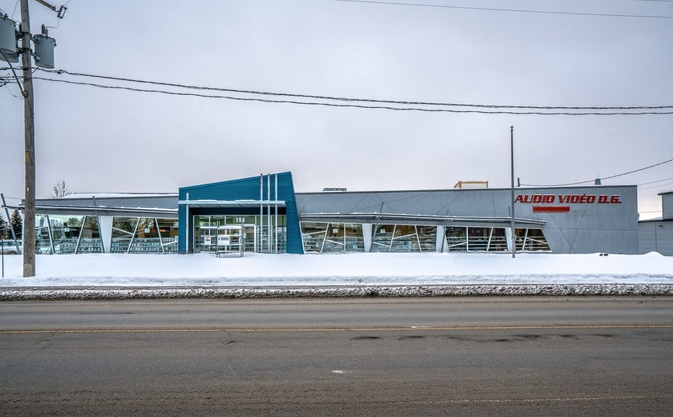 194 Av Saint-Sacrement, Québec, QC for sale Primary Photo- Image 1 of 1