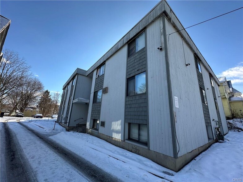 1030 Danforth St, Syracuse, NY for sale - Building Photo - Image 3 of 6