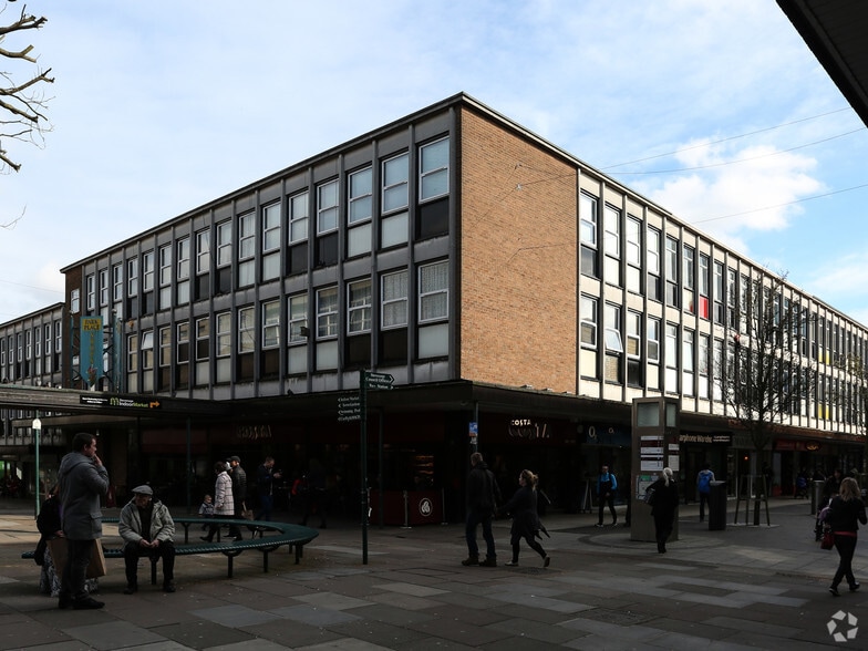 69-75 Queensway, Stevenage for sale - Primary Photo - Image 1 of 1