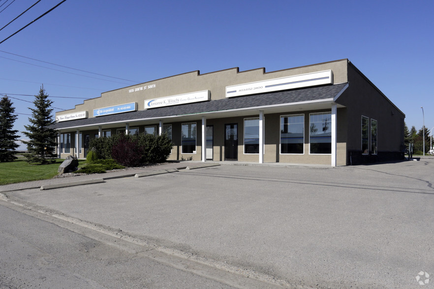 1035 Centre St S, High River, AB for lease - Primary Photo - Image 1 of 4