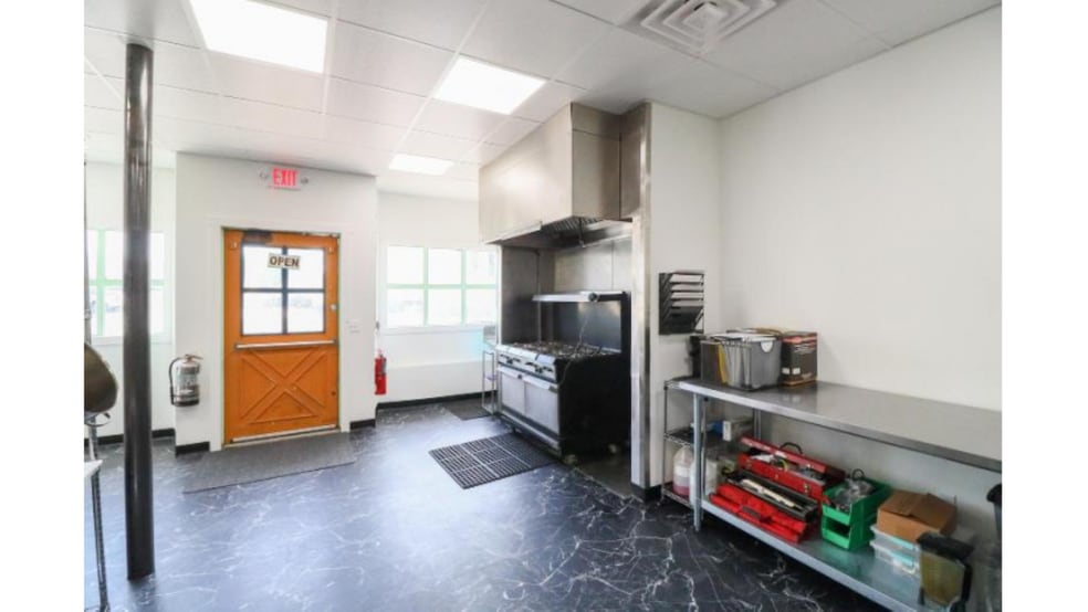 717 Rose St, La Crosse, WI for lease - Building Photo - Image 2 of 11