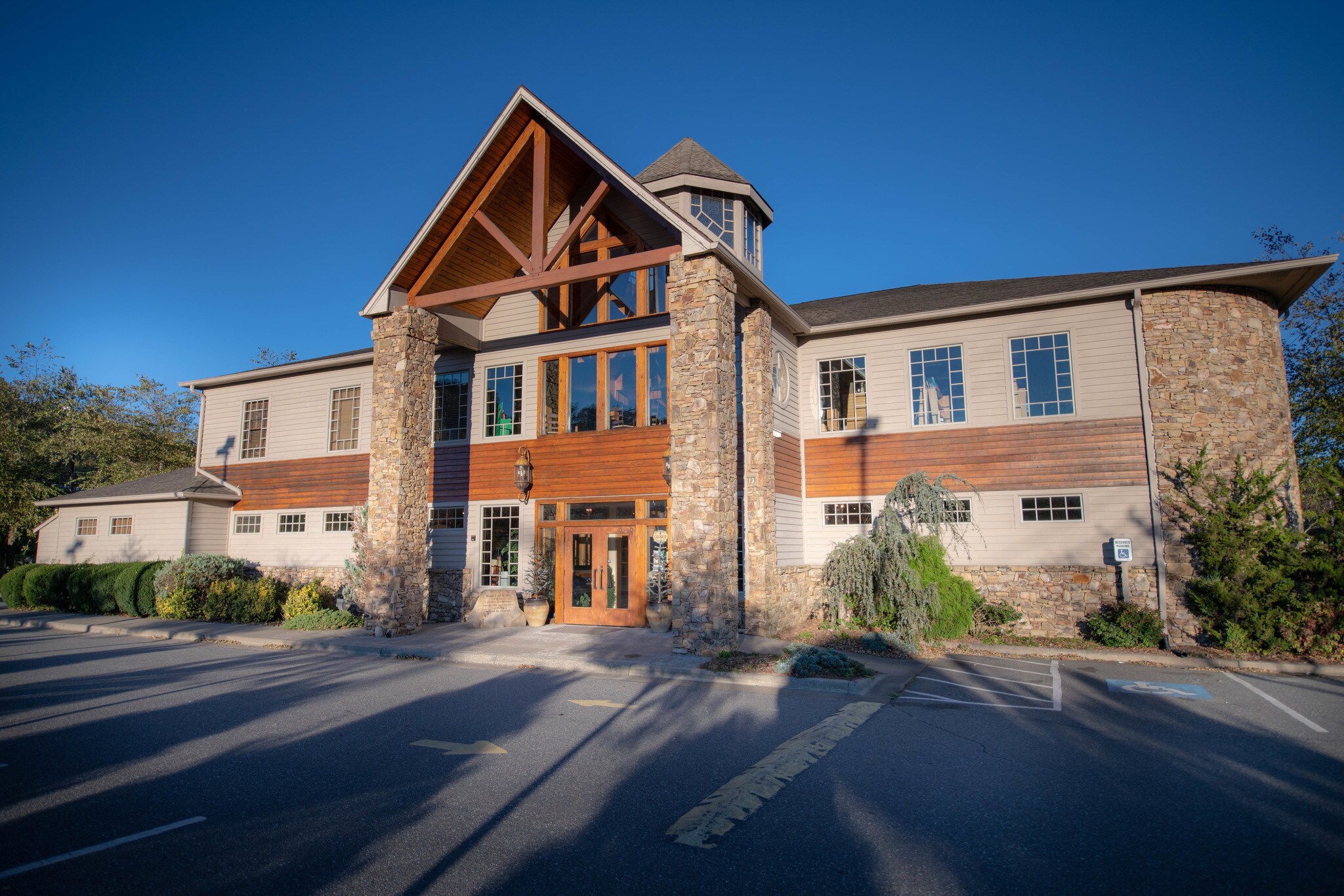 1894 Blowing Rock Rd, Boone, NC for sale Primary Photo- Image 1 of 1