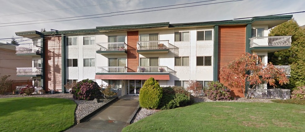 1351 Merklin St, White Rock, BC for sale - Building Photo - Image 1 of 1