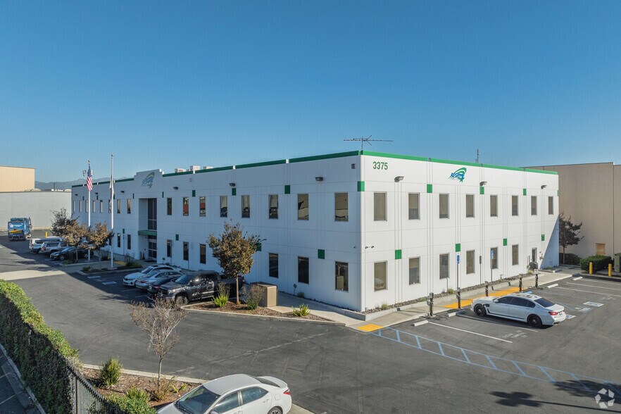 3375 E Slauson Ave, Vernon, CA for sale - Primary Photo - Image 1 of 1