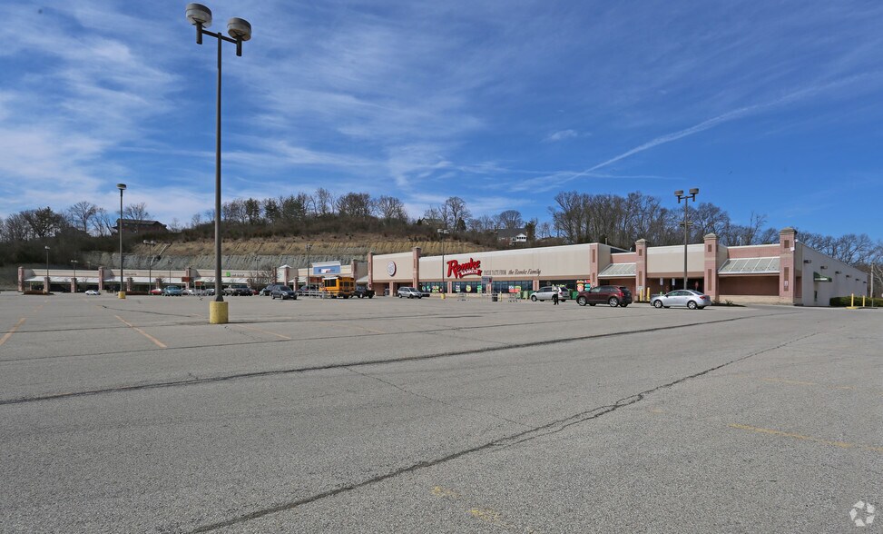 5218 Beechmont Ave, Cincinnati, OH for sale - Primary Photo - Image 1 of 1