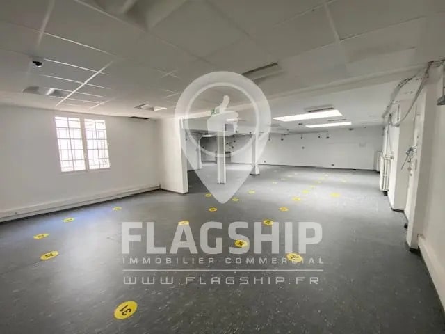 Retail in Asnières-sur-Seine for lease - Building Photo - Image 3 of 9