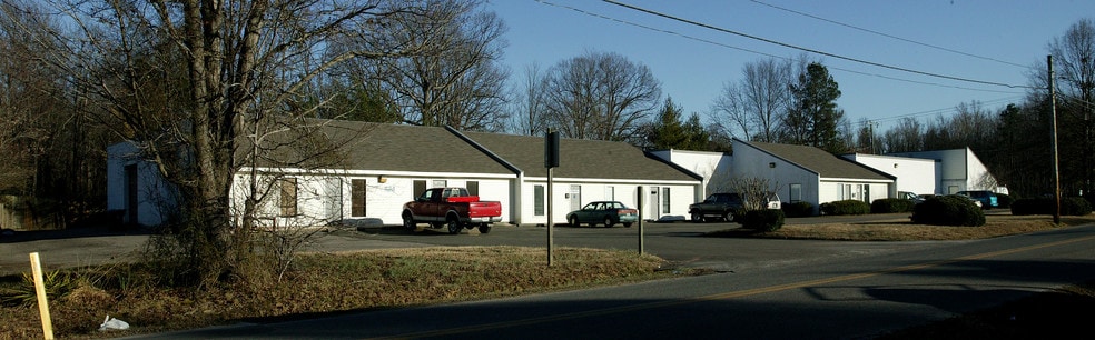 2701 Goodes Bridge Rd, Richmond, VA for lease - Building Photo - Image 2 of 3