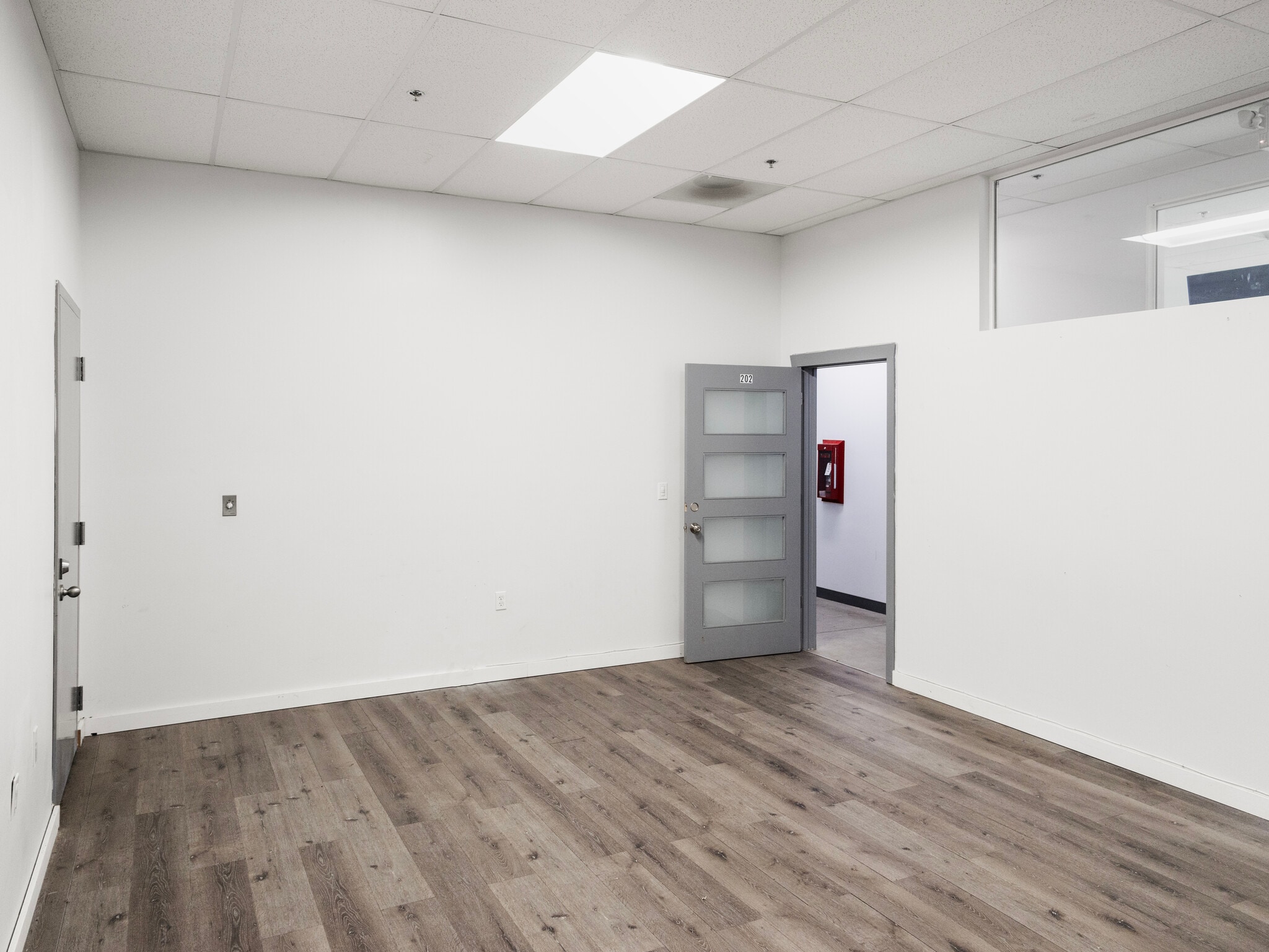 28497 Highway 74, Lake Elsinore, CA for lease Interior Photo- Image 1 of 2