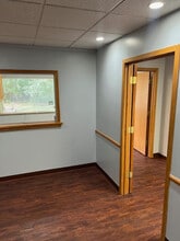 411 W Lake Lansing Rd, East Lansing, MI for lease Interior Photo- Image 1 of 13