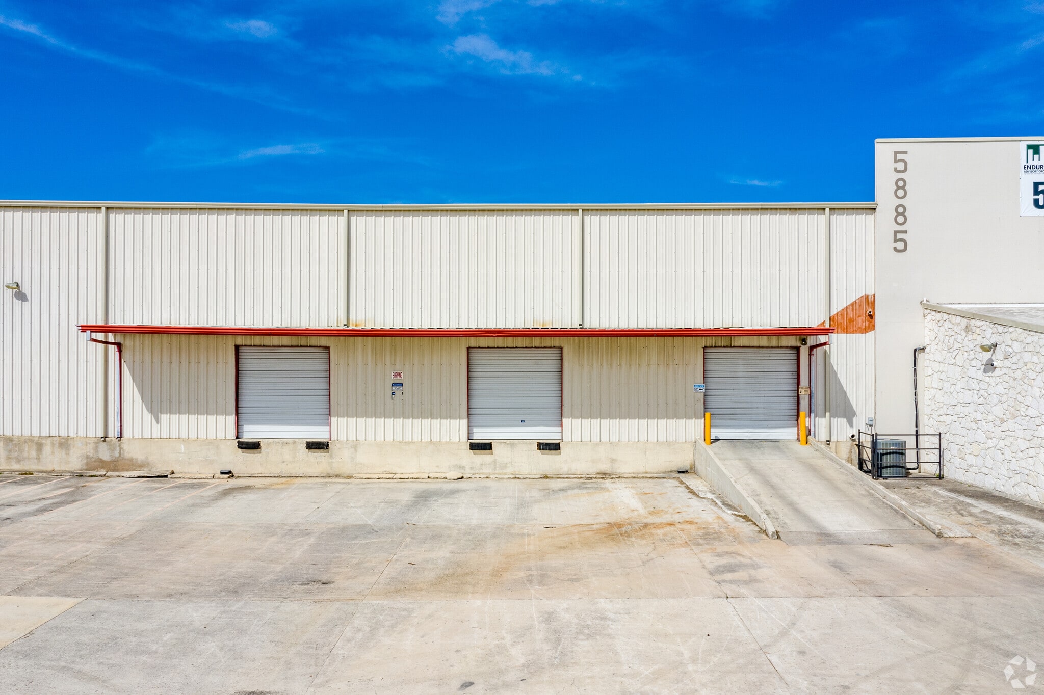 5885 E Houston St, San Antonio, TX for sale Building Photo- Image 1 of 1