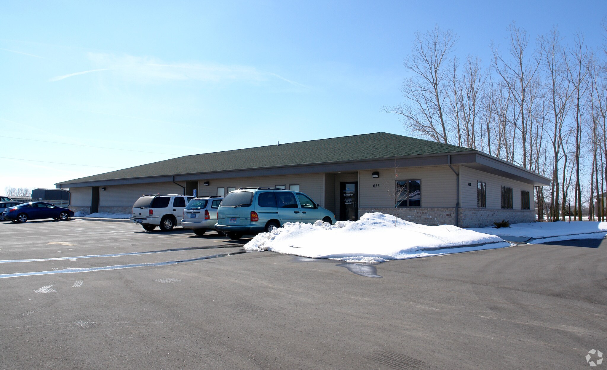 623 Warwick Dr, Alma, MI for sale Primary Photo- Image 1 of 1