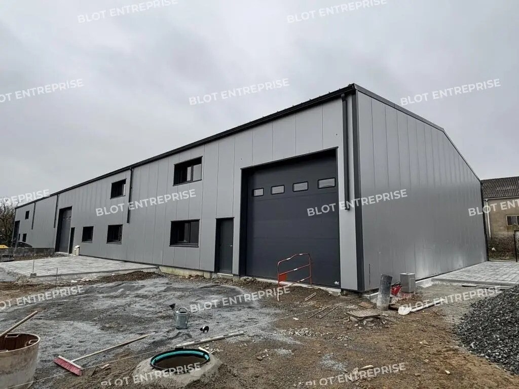 Flex in Le Loroux-Bottereau for sale Building Photo- Image 1 of 5