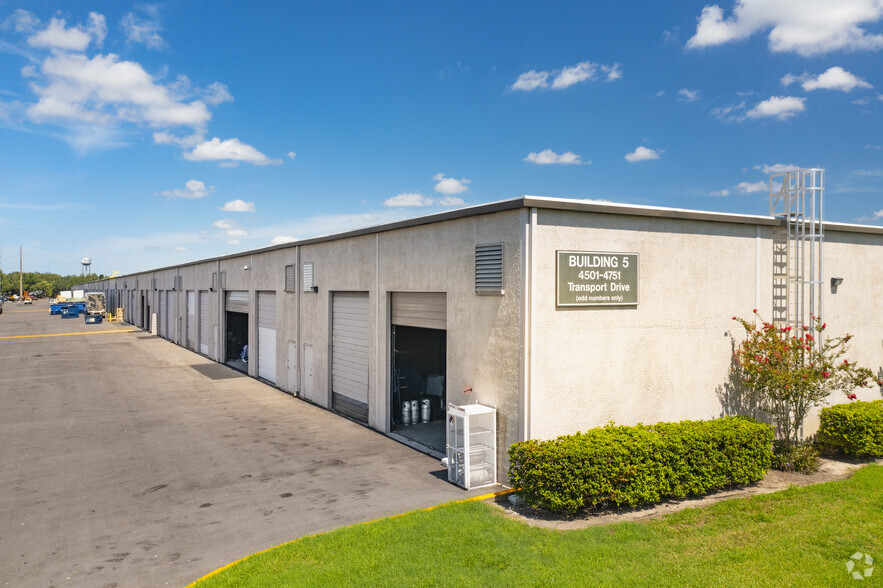 4702-4788 Distribution Dr, Tampa, FL for lease - Primary Photo - Image 3 of 6