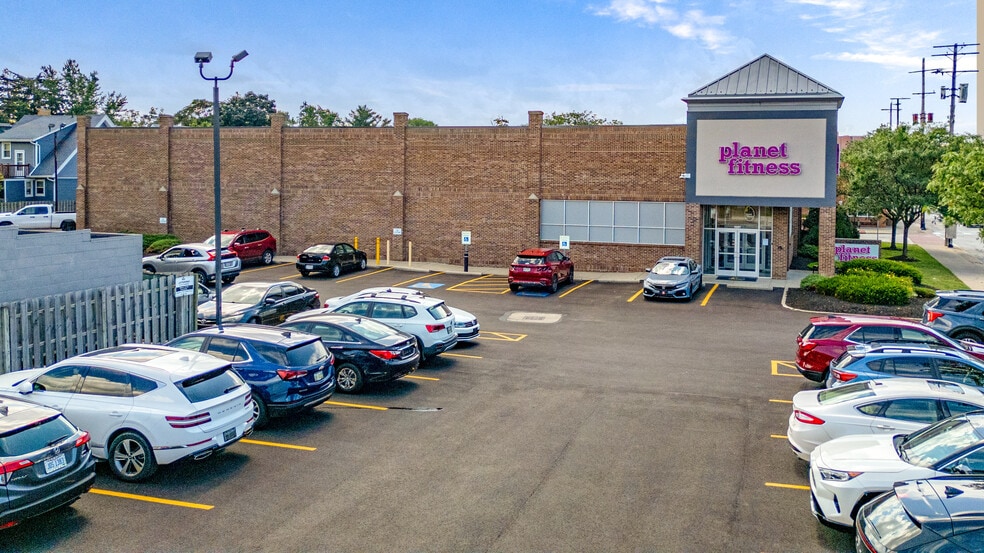 16207 Detroit Ave, Lakewood, OH for sale - Building Photo - Image 1 of 6