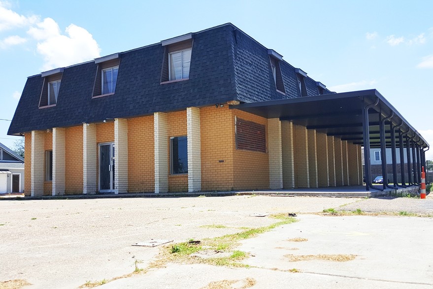 1200 E Judge Perez Dr, Chalmette, LA for sale - Building Photo - Image 1 of 1