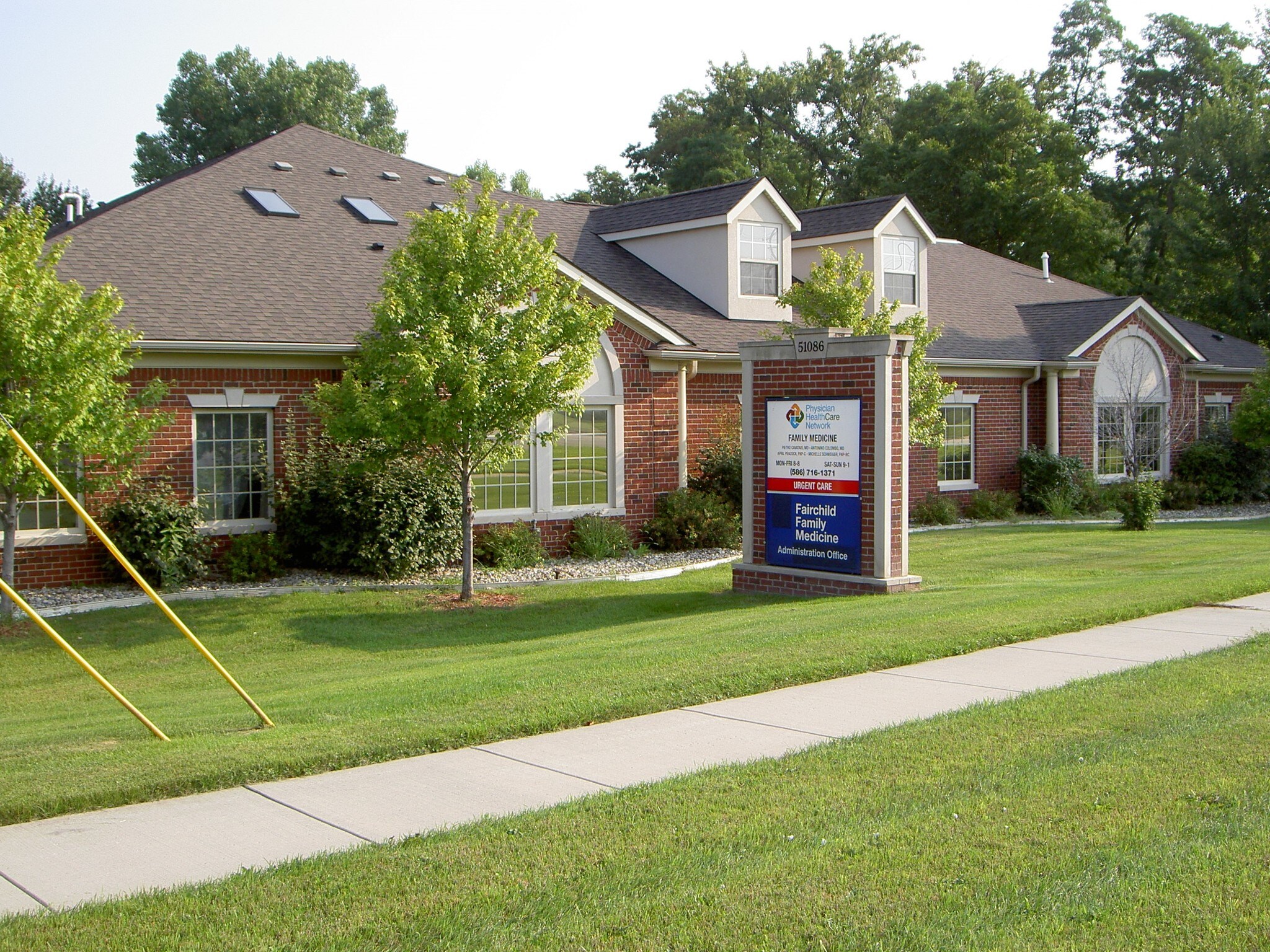 51086-51100 Fairchild Rd, Chesterfield, MI for sale Building Photo- Image 1 of 1