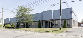 107-117 Av Gun, Pointe-claire QC - Warehouse