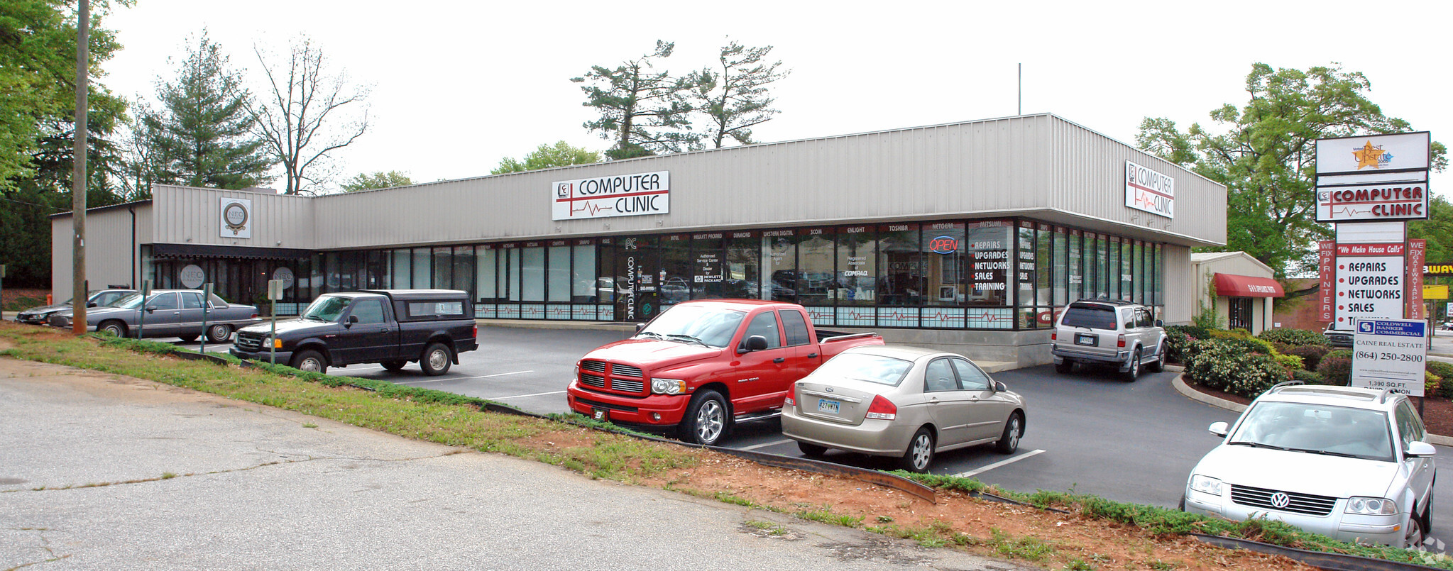 2015 Laurens Rd, Greenville, SC for lease Primary Photo- Image 1 of 4