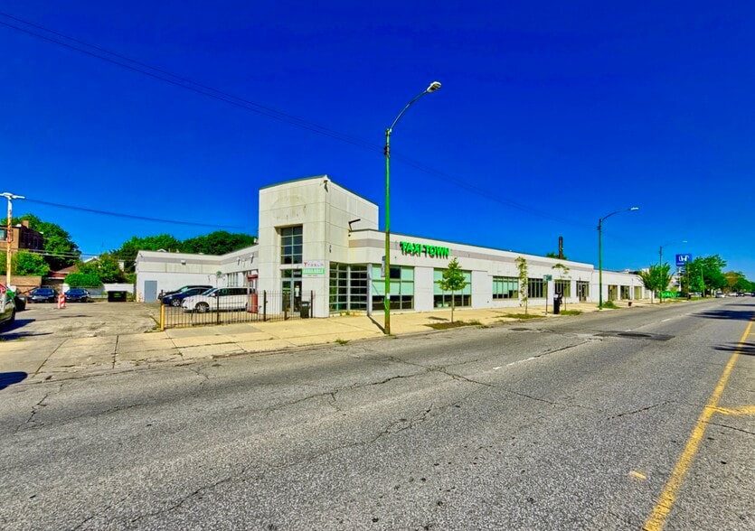 6500 N Western Ave, Chicago, IL for sale - Building Photo - Image 1 of 29