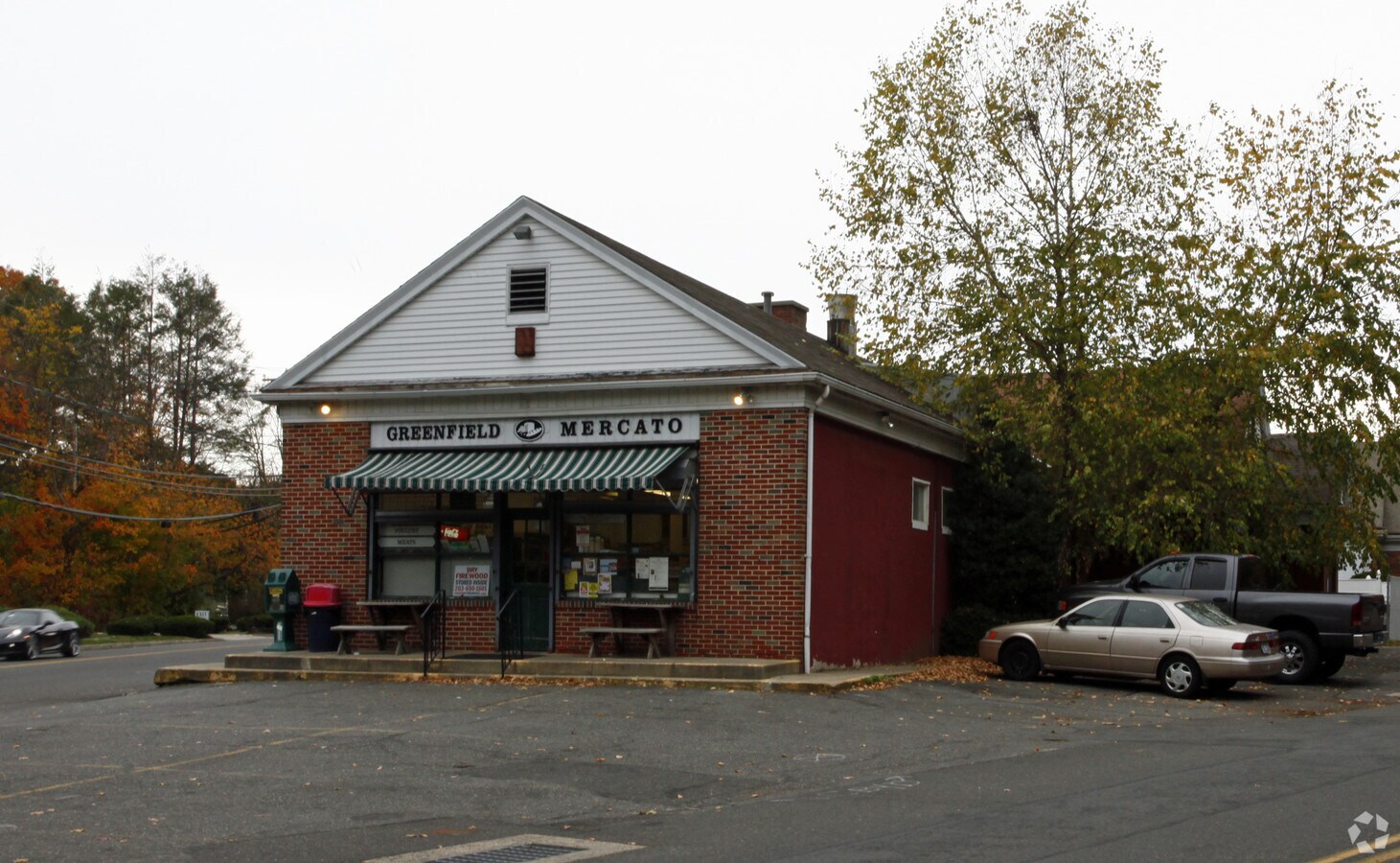 1876 Bronson Rd, Fairfield, CT 06824